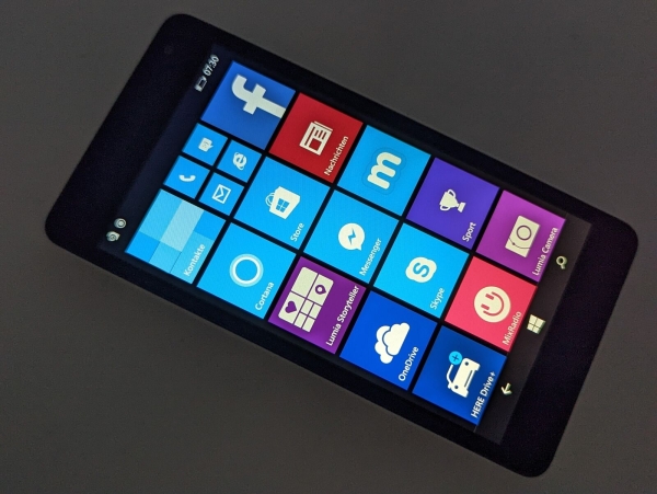 Microsoft Nokia Lumia 535 Weiß 8GB Smartphone Windowsphone 💥