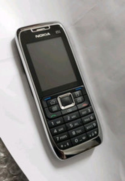 Nokia E51 Smartphone (entsperrt) – Silber Top Zustand