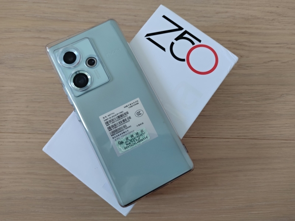 ZTE Nubia Z50 (Entsperrt) Lime Green 12GB/256GB Curved Android Smartphone Selten