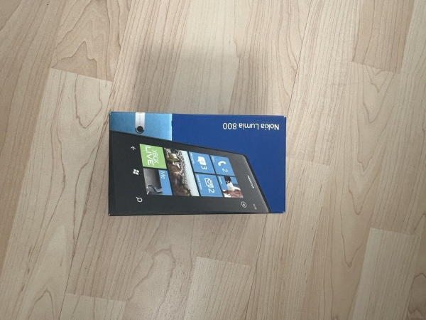 Nokia  Lumia 800 – 16GB – Black (Ohne Simlock) Smartphone