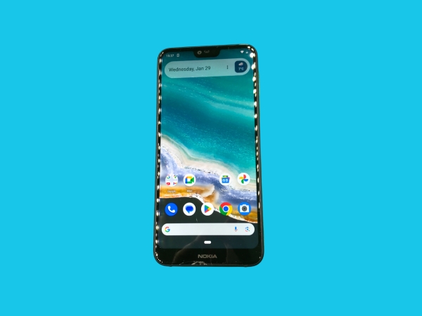 Nokia 7.1 (2018) Smartphone TA-1157 32GB Schwarz, Entsperrt, Used, Rissige Glas