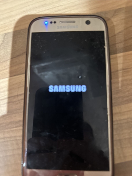 Samsung Galaxy S7 SM-G930 – 32GB – Black Onyx (O2) Smartphone
