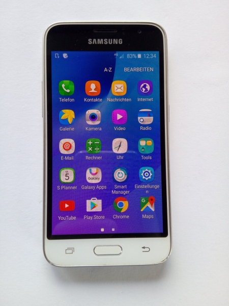Samsung Galaxy J1 –  2016 Single SIM – 4,5 Zoll Smartphone Weiß SM 120F/DS
