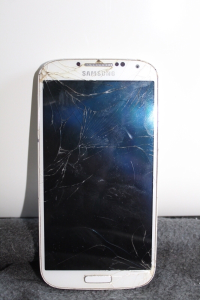 Samsung  Galaxy S4 GT-I9507 – 16GB – White Frost (Ohne Simlock) Smartphone