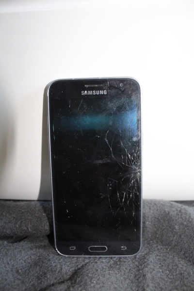 Samsung Galaxy J3 Duos – 8GB – Schwarz (Ohne Simlock) Smartphone