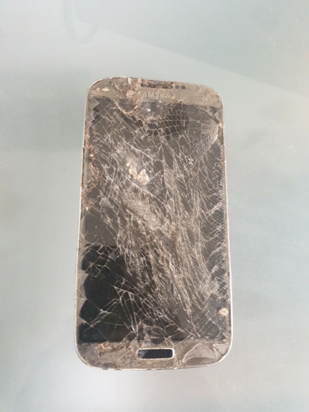 Samsung Galaxy S4 I9505 – DEFEKT – NUR FÜR TEILE – ANGEBOTE!
