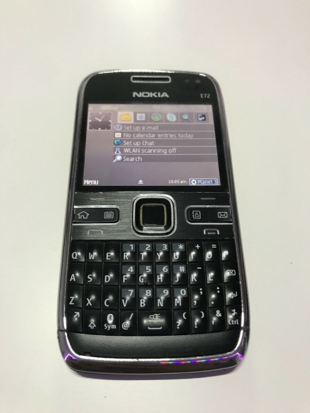 Nokia E72 GESPERRT auf drei