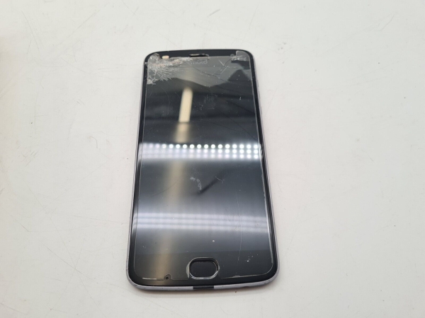 Motorola Moto Z2 Play Smartphone Dual-SIM 64GB — Display und/oder mehr defekt
