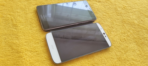 2x Smartphone Lenovo Vibe P2 und Acer Liquid Zest