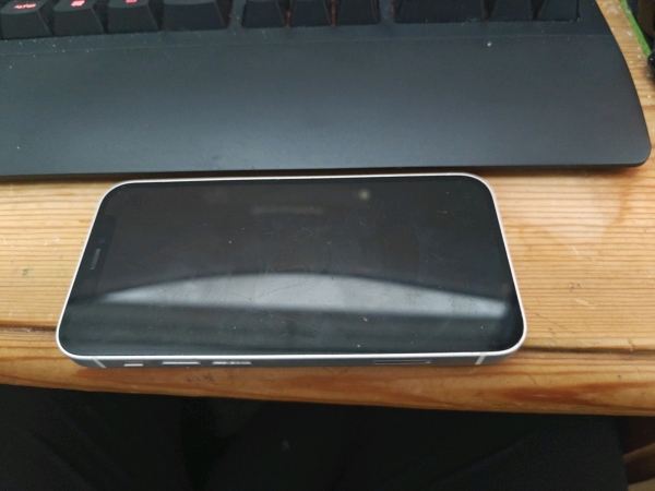 iPhone 12 mini 64GB weiß entsperrt Smartphone (OM969)