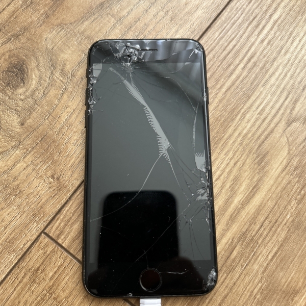 Apple iPhone 7 A1778 schwarz Smartphone gesprungen Ersatzteile & Reparaturen schlechter Zustand