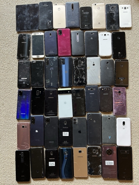Restposten Mix 48 x DEFEKT Mix Android UNGETESTET gesprungenes Glas Smartphones