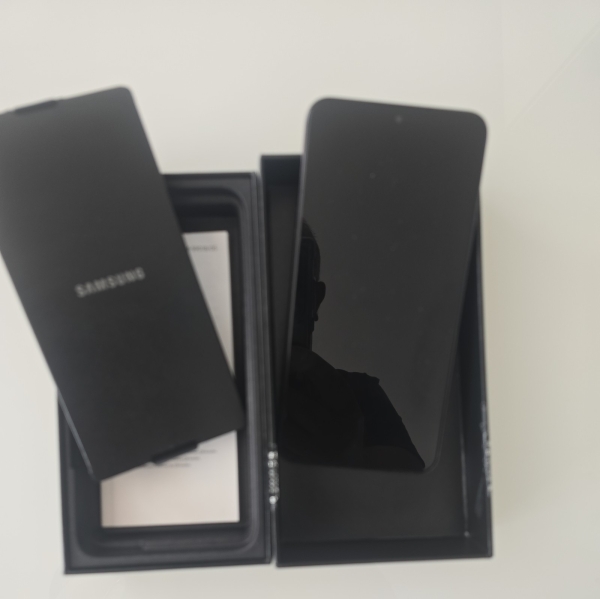 Samsung Galaxy S22/S22+/S22 Ultra 128GB entsperrt Android Smartphone makellos A++