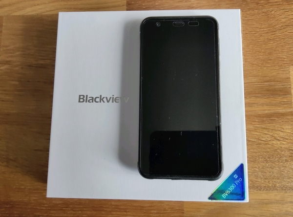 Formschönes Outdoor Smartphone Blackview BV6300 Pro