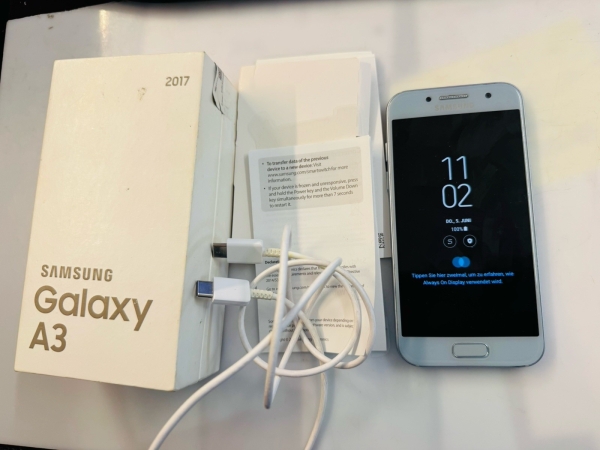 Samsung Galaxy A3 2017 blau blue in OVP Smartphone Handy 16 GB