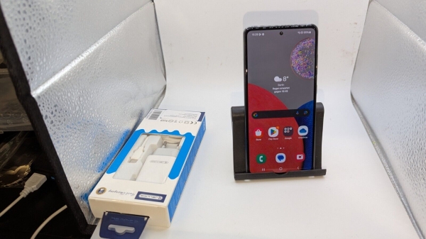 Samsung Galaxy A52s 5G A528B 128GB Dual SIM  Schwarz  Smartphone B-Ware