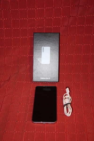 Samsung Galaxy S24 FE 128GB Blau 5G Android Smartphone 6,7″ OLED 8GB RAM 50MP