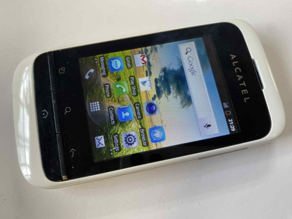 Alcatel OT-903 – Handy – entsperrt – 2MP Android 2.3 kompaktes Smartphone