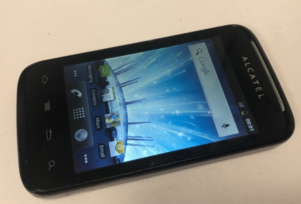 Alcatel One Touch 983 Android 2 Smartphone schwarz (entsperrt) mit Schaden