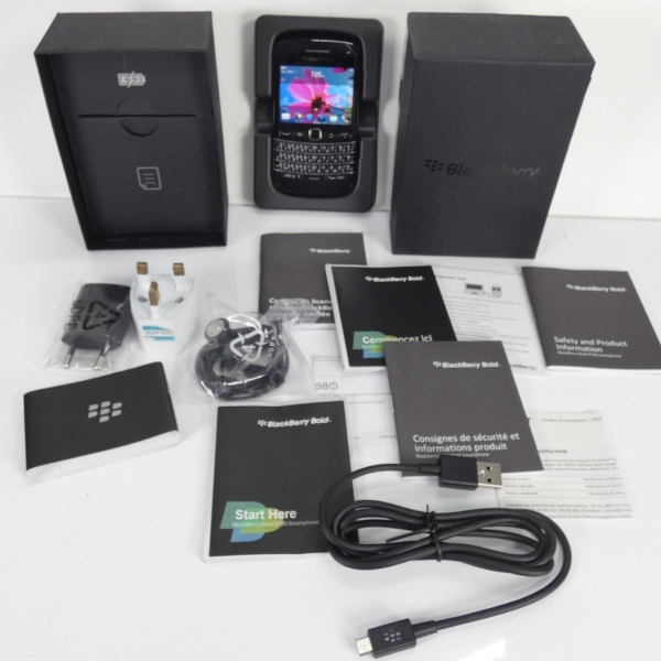 Smartphone BlackBerry Bold 9790 8GB entsperrt neue Tastatur Bluetooth WiFi MP3