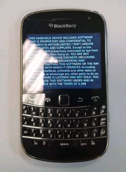 BlackBerry Bold 9900 – 8GB – schwarz (Three) Smartphone gebraucht