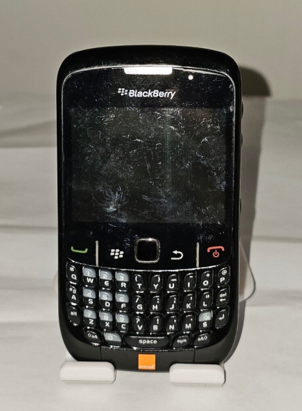 BlackBerry Curve 8520 Smartphone schwarz 2,4″ 256 MB, 2MP (Orange Lock)