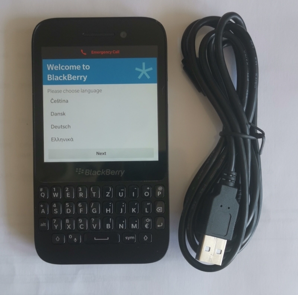 BlackBerry Q5 Black – Smartphone mit QWERTZ-Tastatur – ohne SIM-Lock