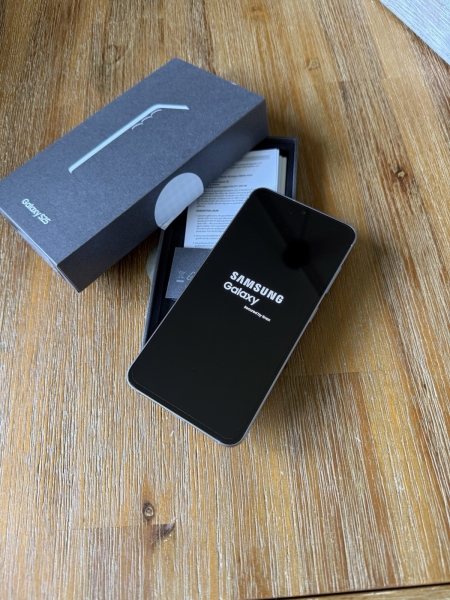 Samsung Galaxy S25 Smartphone 256 GB Silber Shadow