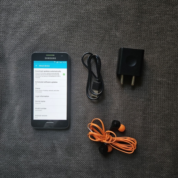 Samsung Galaxy A3 SM-A320FU – 16GB – (entsperrt) Android Smartphone