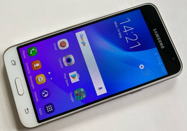 Samsung Galaxy J3 (2016) SM-J320FN – Smartphone – entsperrt – weiß Android 5 4G