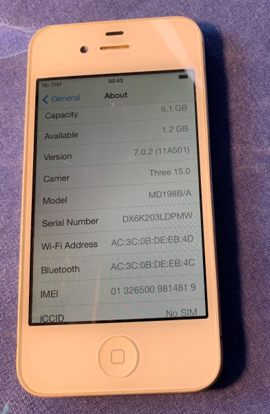 Apple iPhone 4 schwarz A1332 Smartphone – FMI aktiviert