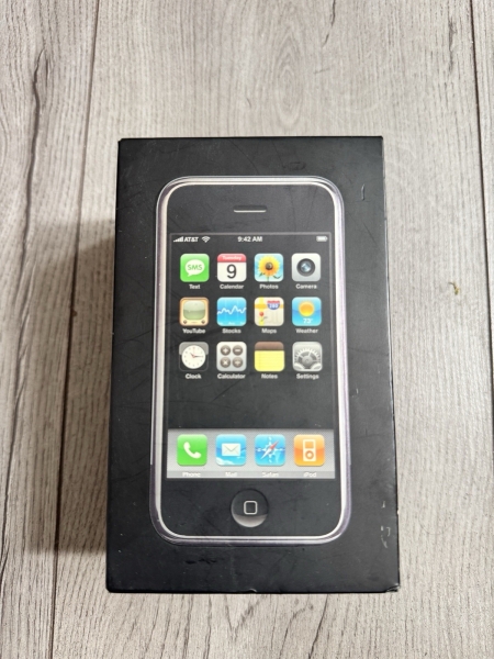 Apple iPhone 1. Generation 2g, 8GB mit Zubehör und Karton, iOS 3