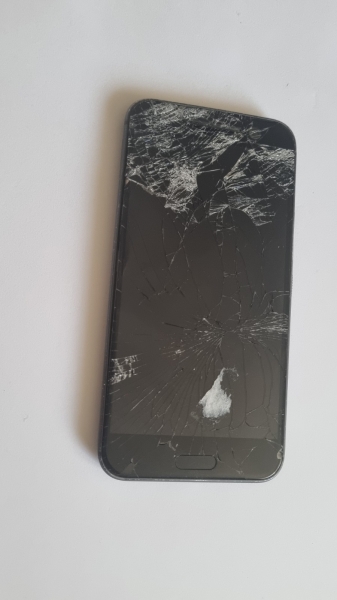 HTC 10 – 32GB – Carbon Gray (Ohne Simlock) Smartphone Displayschaden