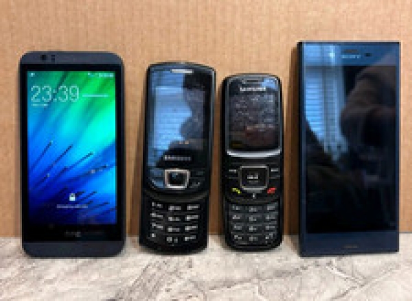 HTC First – 16 GB – Smartphone schwarz (entsperrt)