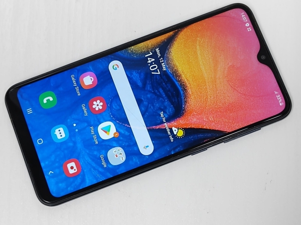Samsung Galaxy A10 entsperrt Smartphone SM-A105FN/DS 32GB 2019 blau – Klasse C