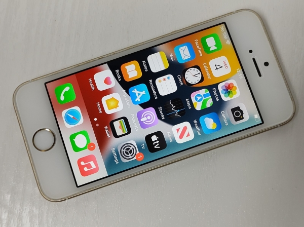 Apple iPhone SE – A1723 128GB 88% Smartphone 2016 silber – Klasse C Gelbton