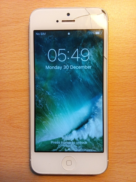 Apple iPhone 5s Smartphone – NUR ERSATZTEILE REPARATUR