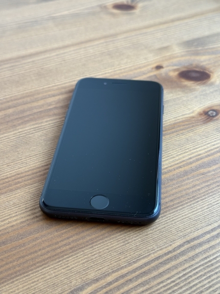 Apple iPhone 8 – 64GB – Space Grau (Entsperrt)