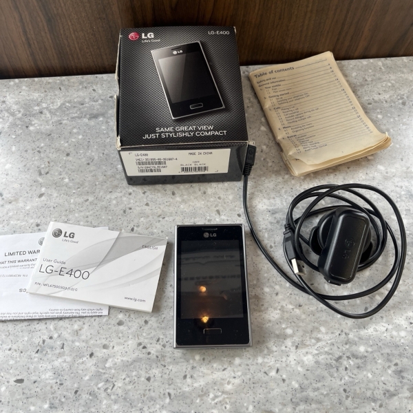 LG Optimus L3 E400 Android Handy entsperrt voll funktionsfähig schwarz Smartphone