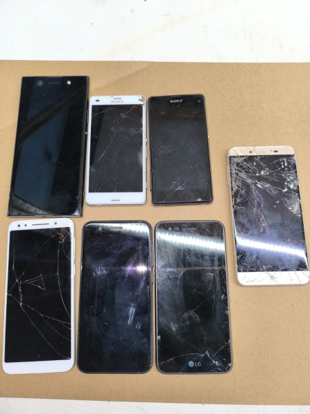 Gemischte Smartphones Restposten Konvolut X7 Sony Xperia Prestigio LG Vodafone NUR TEILE
