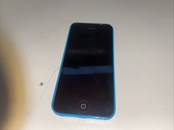 Apple iPhone 5c A1529 iOS Smartphone blau 4“ IPS LCD 8MP (1GB+8GB) – für Ersatzteile