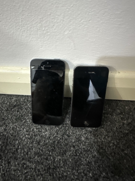 Apple iPhone 5 & 4 – A1429 & A1349 – Smartphone – Defekt