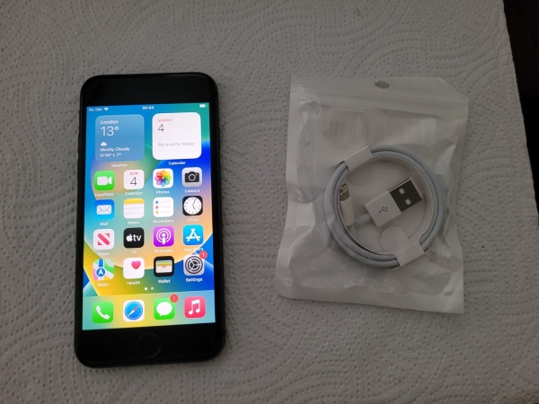 Apple iPhone 8 – 64GB – Space Grau (Ohne Simlock) A1905 (GSM) – 79% BH