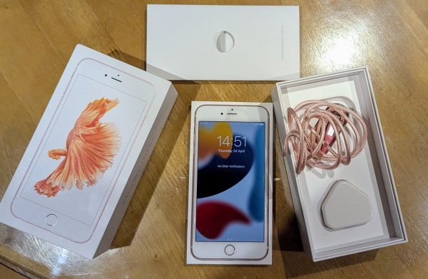Original Apple iPhone 6s Plus – 128GB – Roségold. Makellos mit Box. Entsperrt.