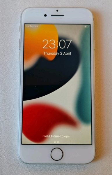 Apple iPhone 7 – 32GB – Silber (Entsperrt) A1778 1 Jahr Garantie