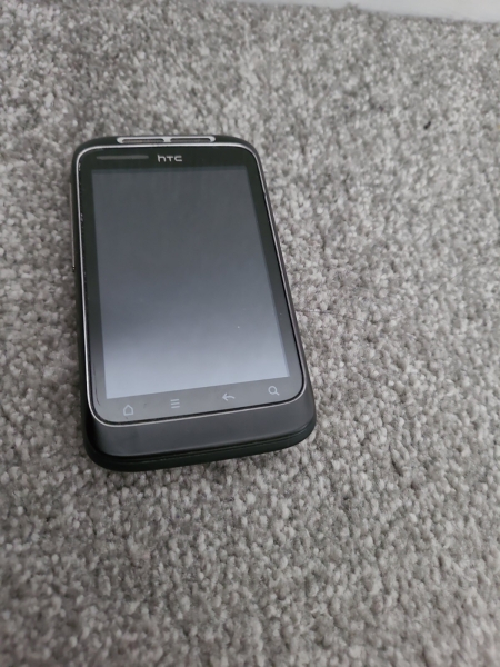HTC Wildfire S Smartphone Handy *bootet nicht keine weiteren Tests nur auf Ersatzteile