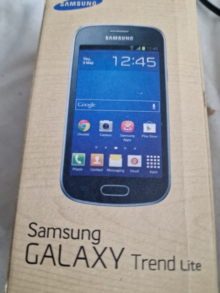 Handy Samsung Galaxy Trend Lite   GT S7390 weiss ohne Simlock Smartphone