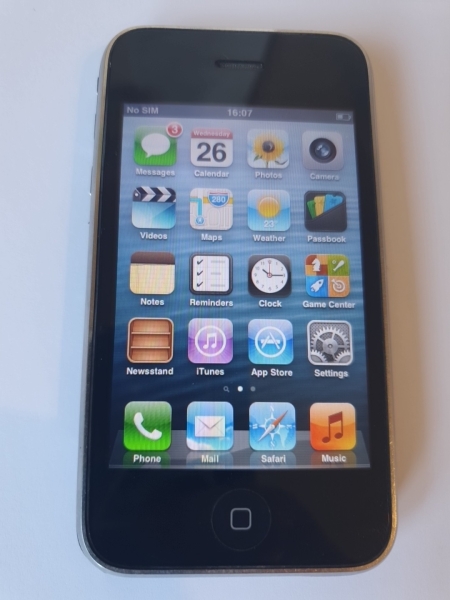 Apple iPhone 3GS – 16GB – Schwarz GESPERRT auf Vodafone A1303 (GSM)
