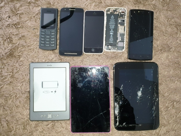 DEFEKT 8x Apple Motorola Nokia Amazon Archos Smartphone – RESTPOSTEN, KONVOLUT AA3757