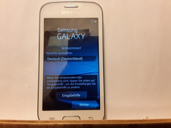 Handy Samsung Galaxy Trend Lite   GT S7390 weiss ohne Simlock Smartphone